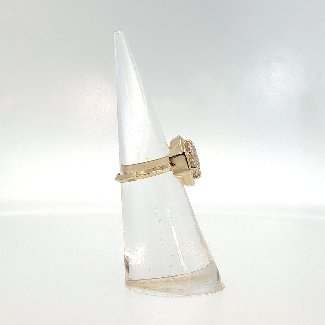 The Eighth Solitaire Ring